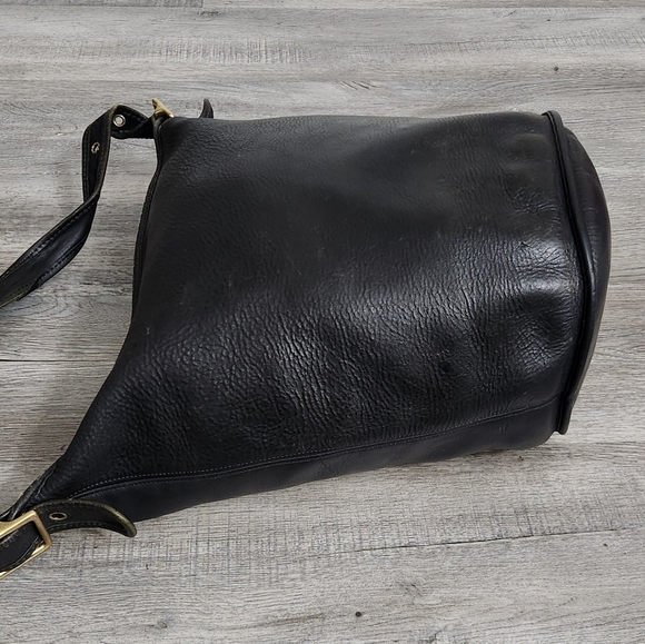 Vintage Coach Duffle Leather Bag - Picture 6 of 14